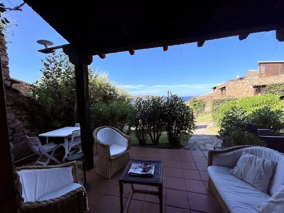 Punta Est Bilocale Giardino Vista Mare Apartment Capo Coda Cavallo 0*,  Italy