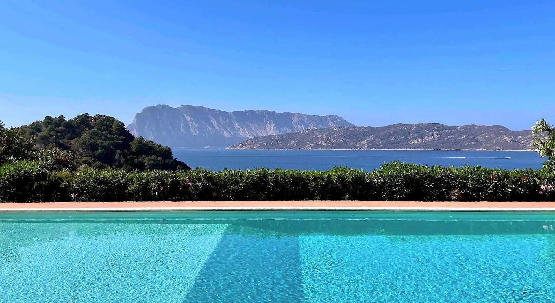 Punta Est Bilocale Giardino Vista Mare Apartment Capo Coda Cavallo